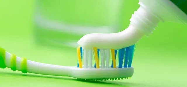 What Toothpaste is Best for Receding Gums?